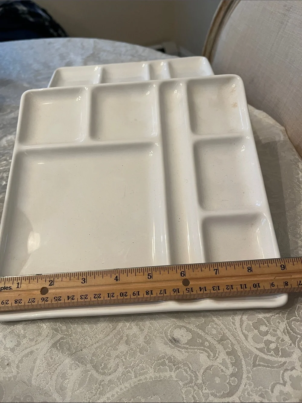 Crate&Barrel White Sectioned Ceramic Sushi/Fondue Plates Set of 4 EUC!